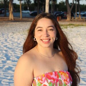 Meet your Posher, Iliana